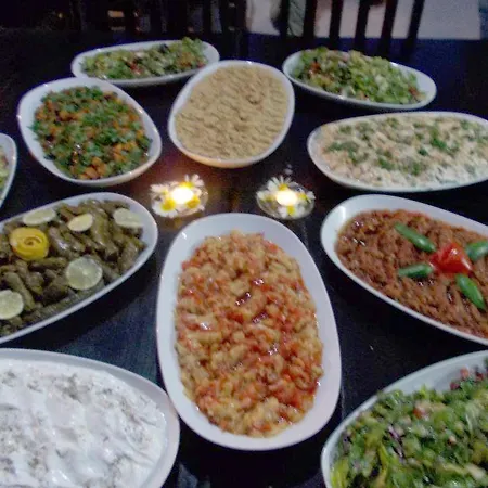 阿泰膳食公寓