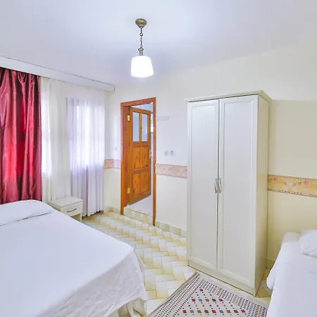 Хостел Ates Каш